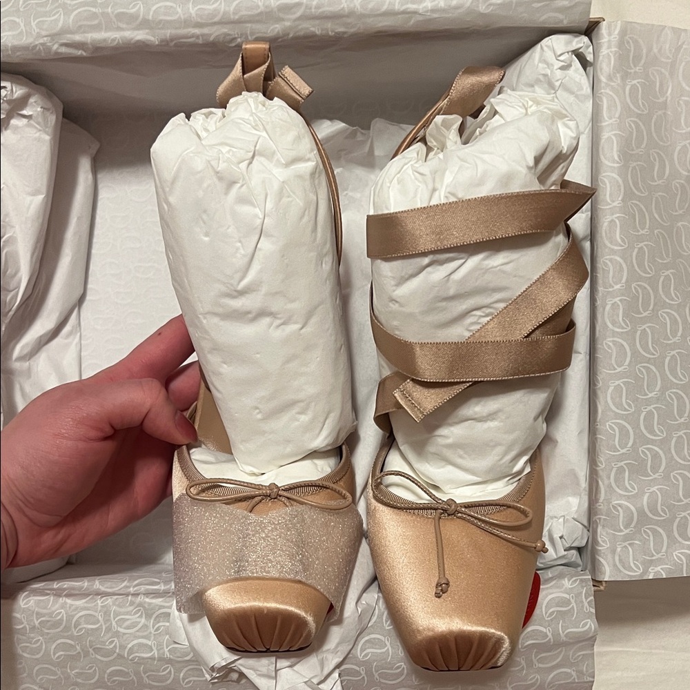 Louboutin Cassia Lace Up 100 - Picture 7 of 8